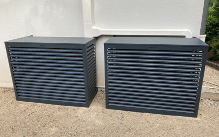 Intégration esthétique des groupes extérieurs avec caches clim DECO CLIM