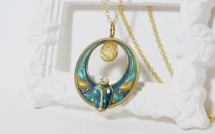 Pendentif Art Déco "Scarabée de Khepri"