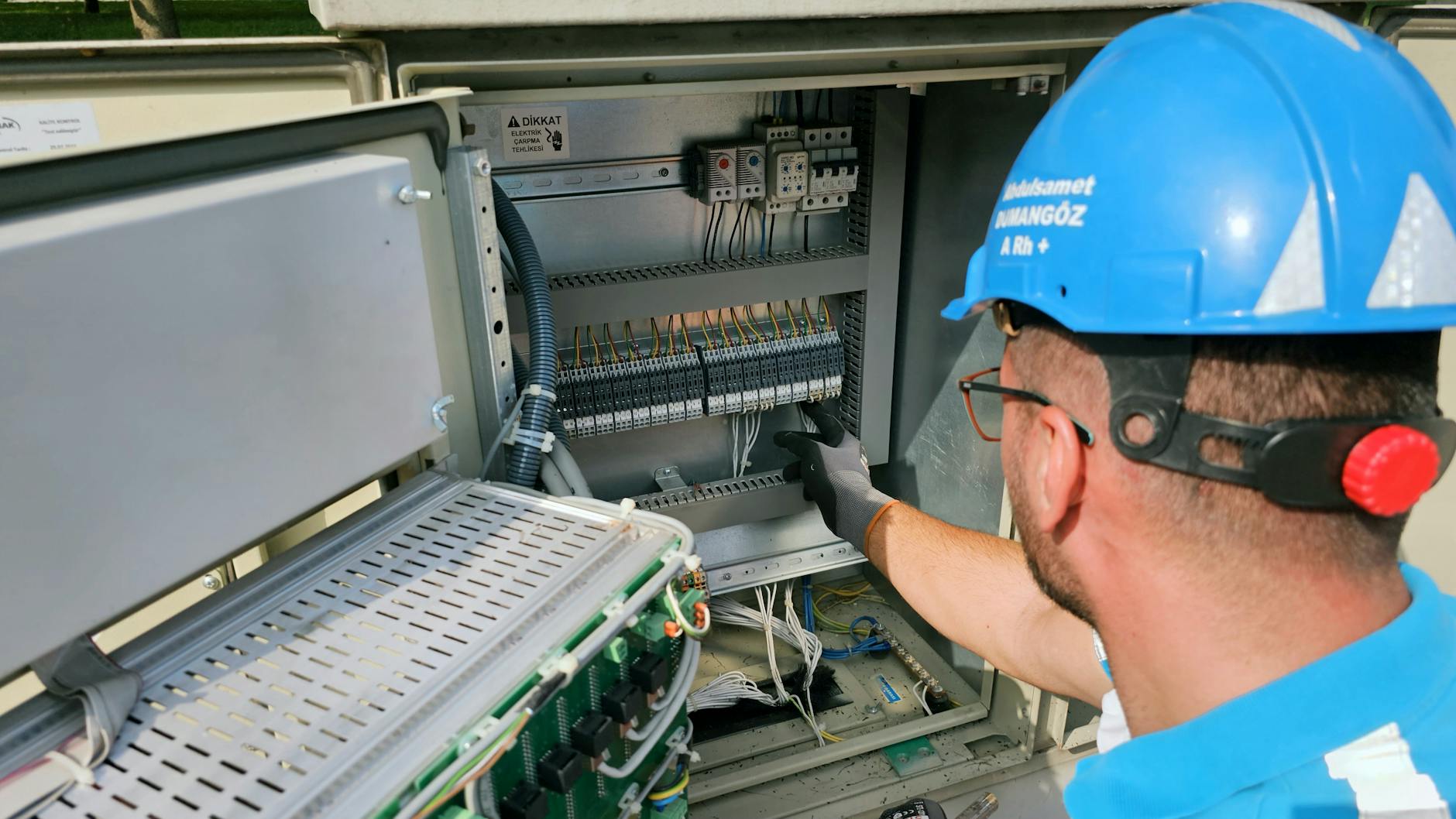 Illustration du m&eacute;tier de Electricien